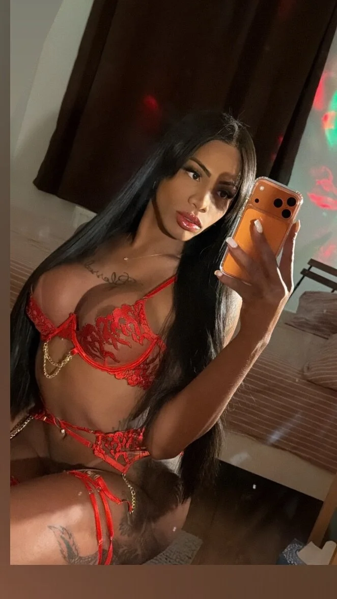 Biancaa_Hot