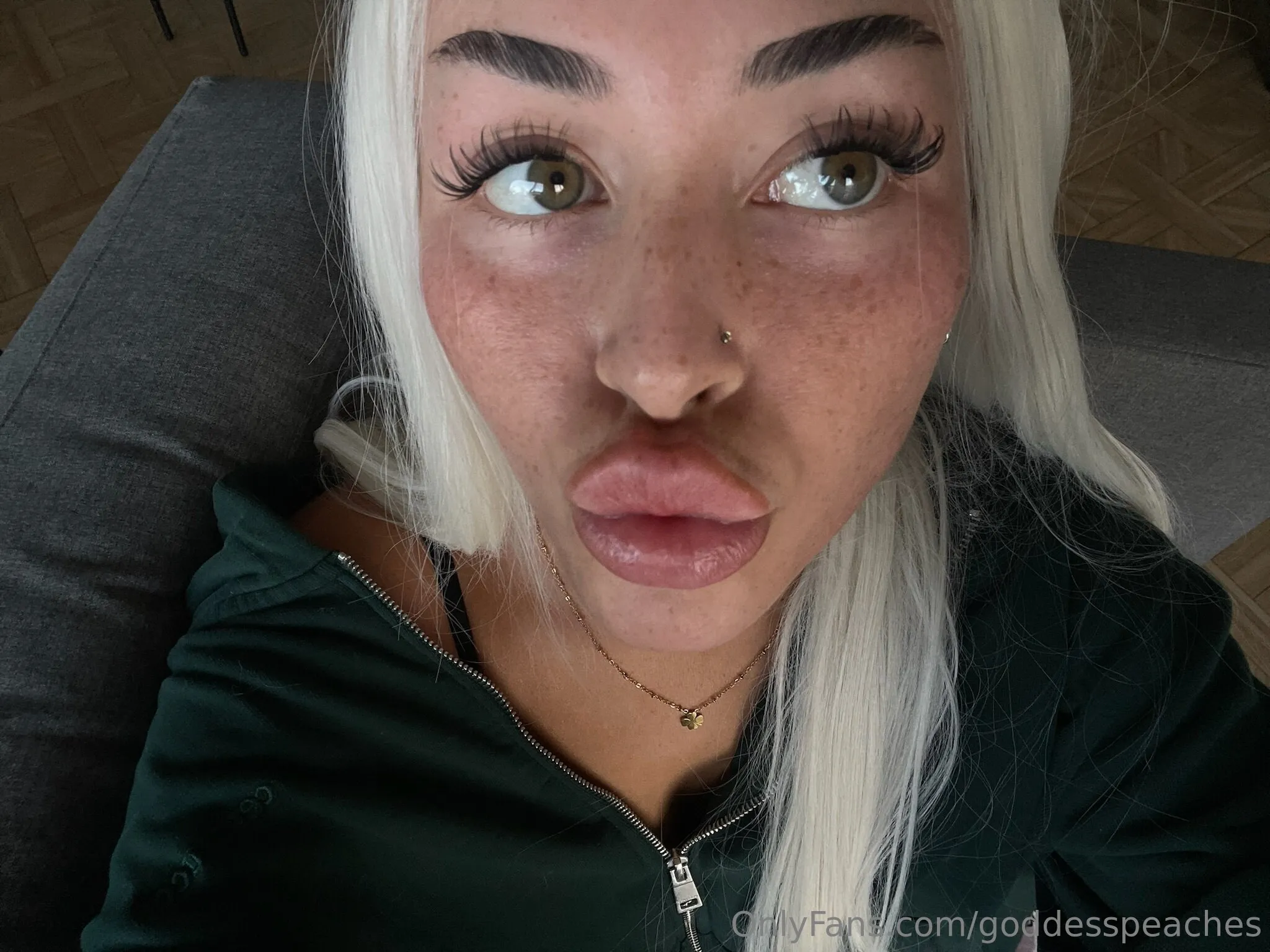 🟢Hairy BBW MlLF🍑Breed Step Mom Peach🍑