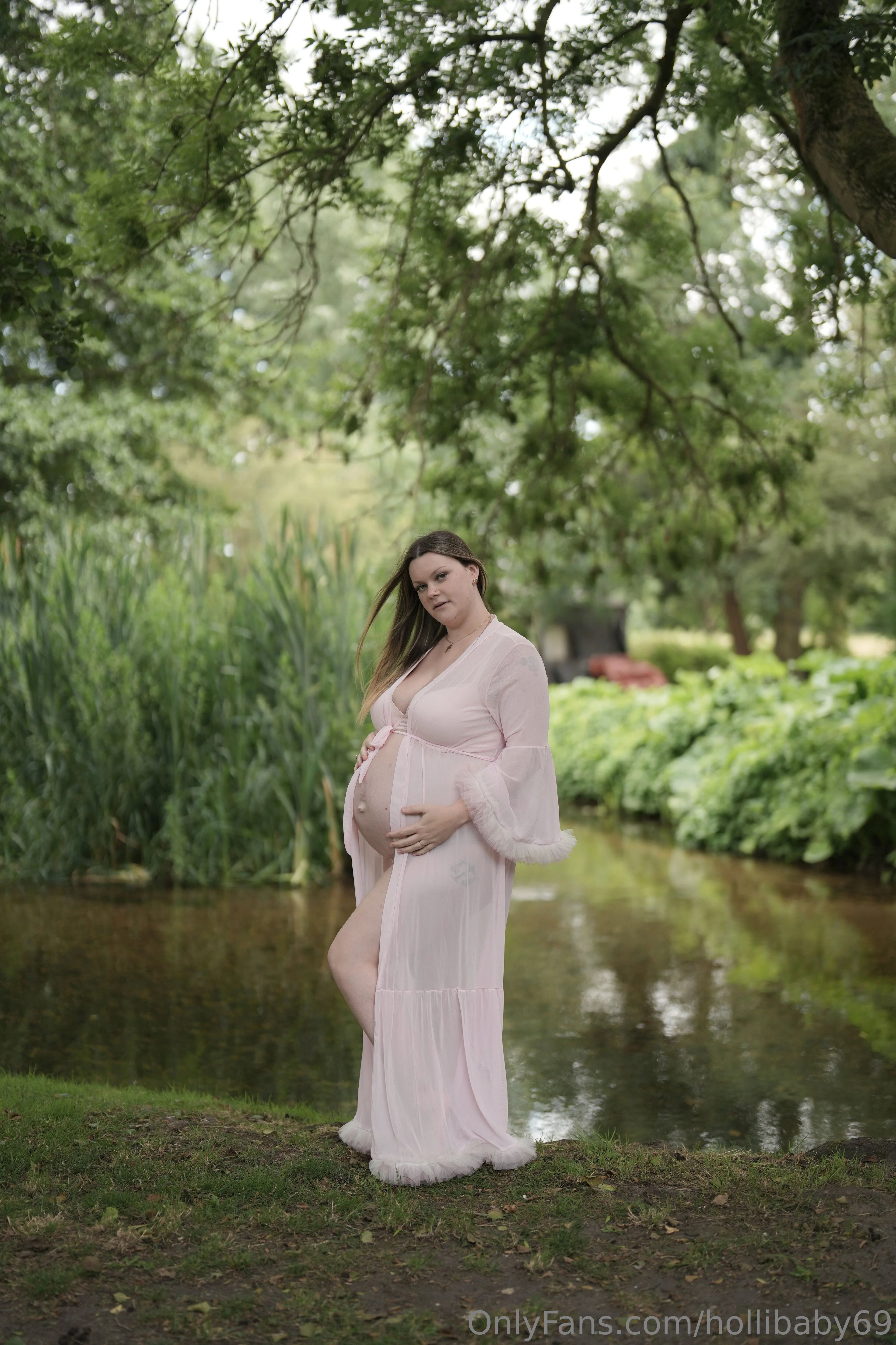 Milk Mommy Holli 🍼