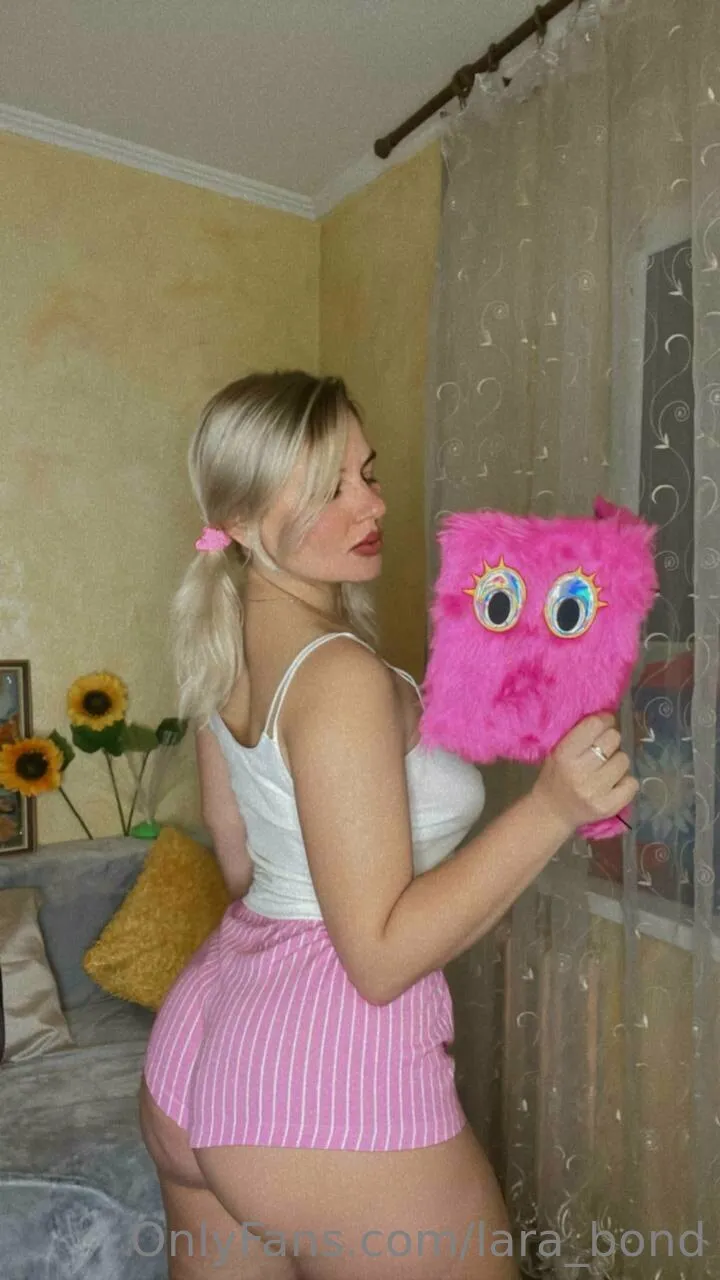 👑🥀Lara Bond 💫👑