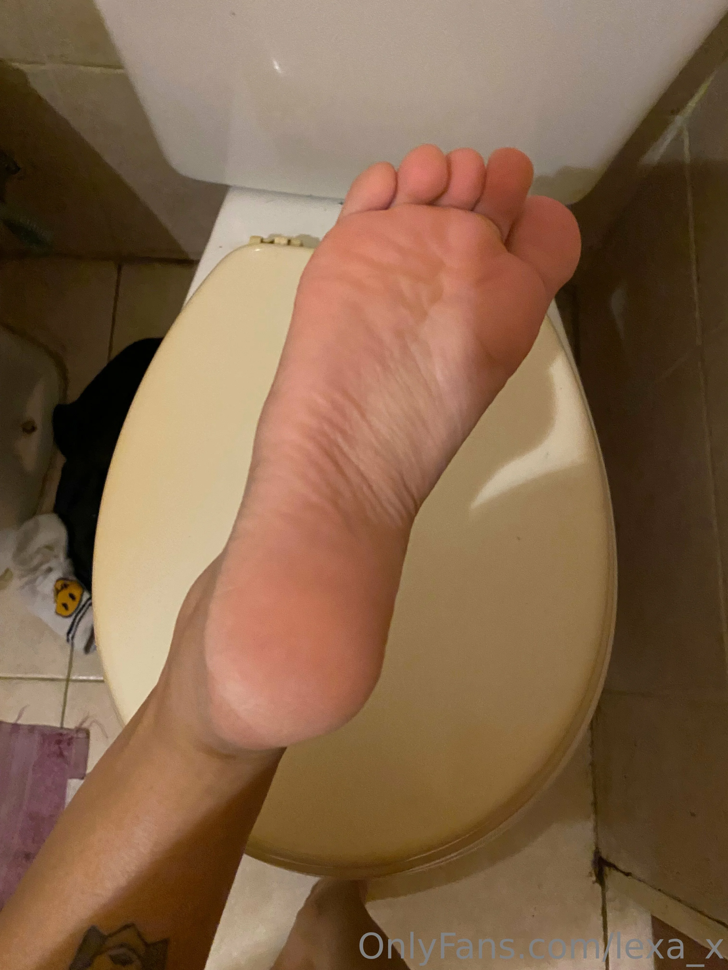 𝑳𝒆𝒙𝒂'𝒔 𝒐𝒏 𝒇𝒊𝒓𝒆🖤