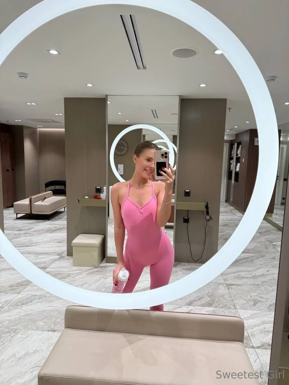 Pretty Kitty Eva 💗