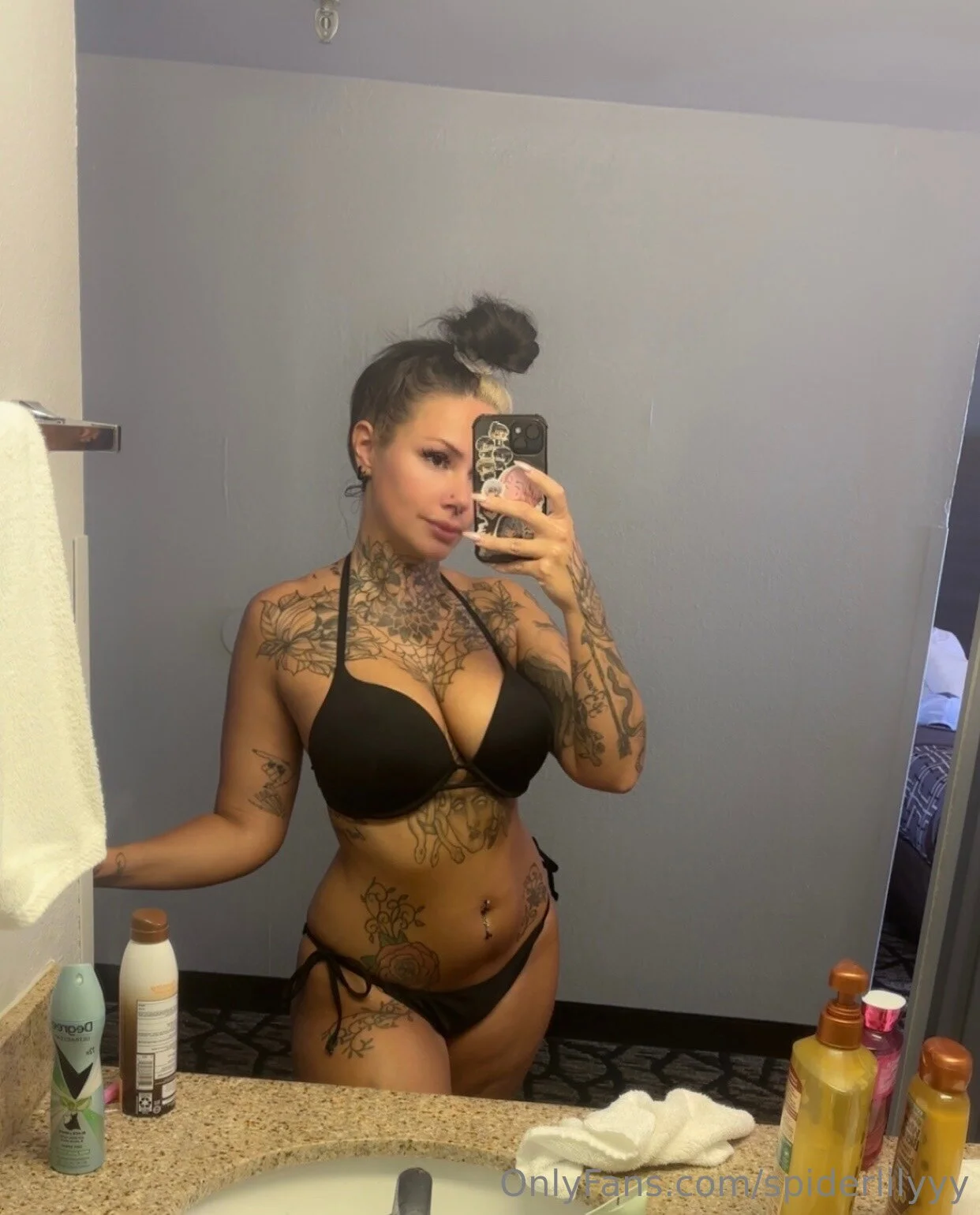 .·:*¨༺ Lilith ༻¨*:·.