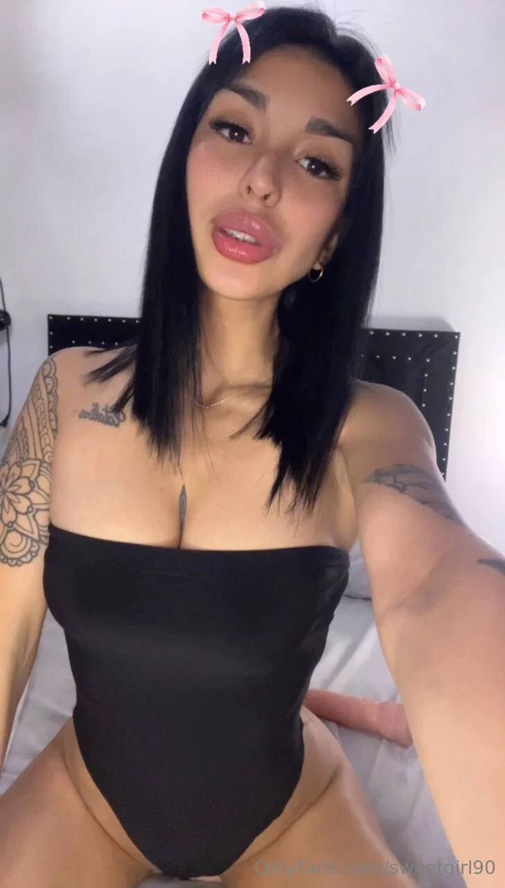 💋𝑀𝑒𝑙𝑎𝑛𝑦 𝐷𝑖𝑎𝑧💋