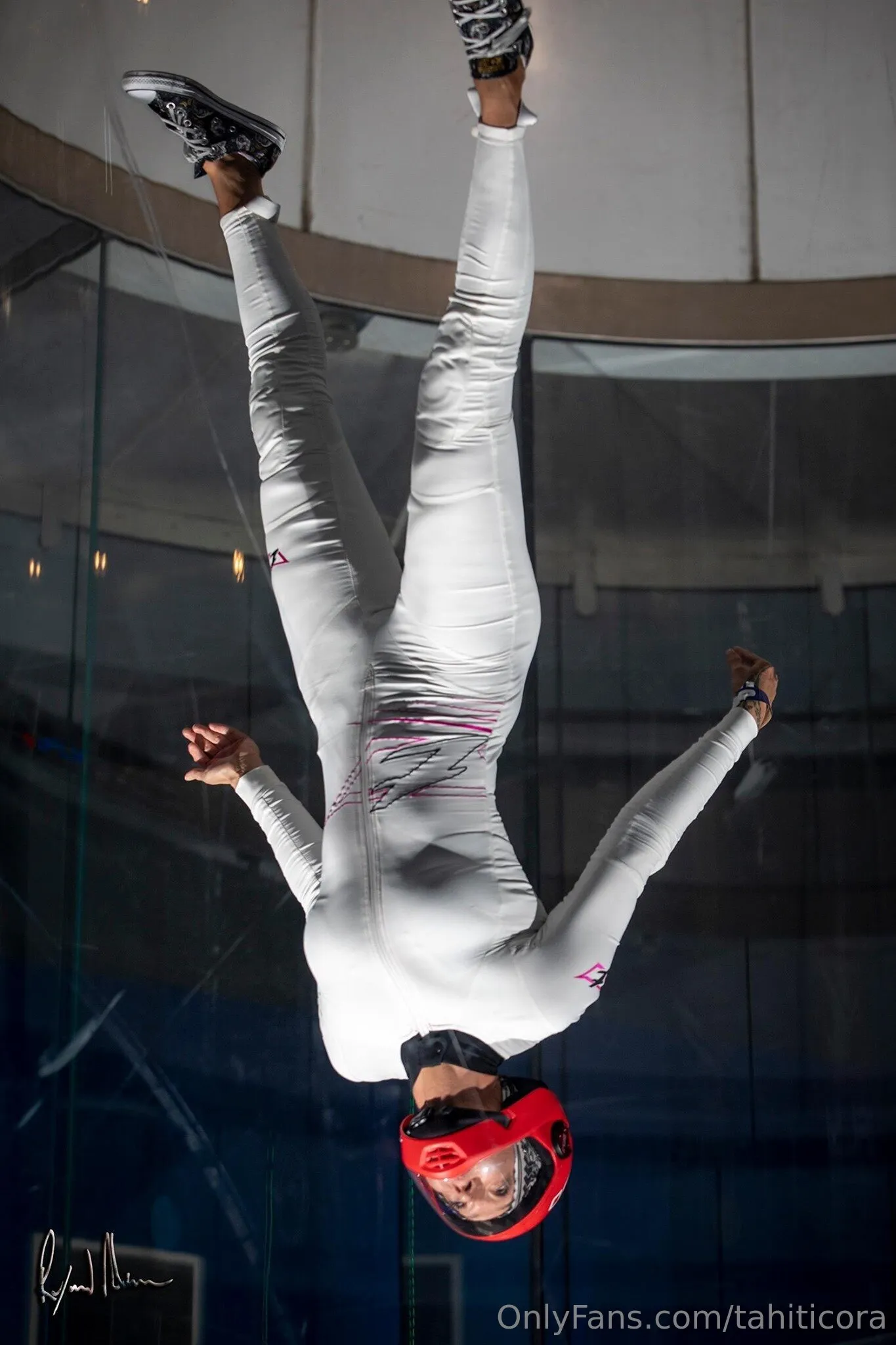 Tahiti Cora Official