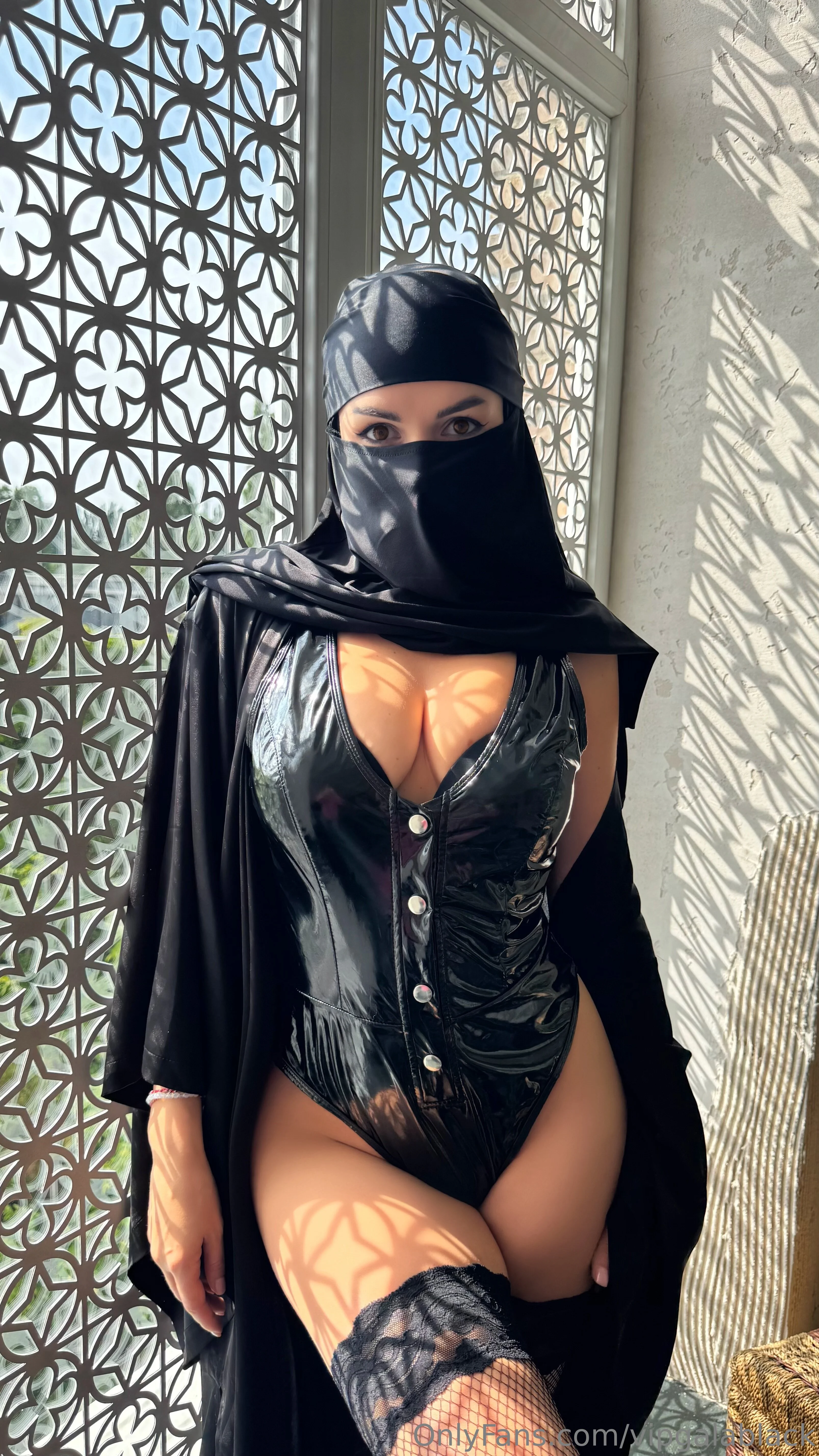 Gala عشيقة Black 🩵