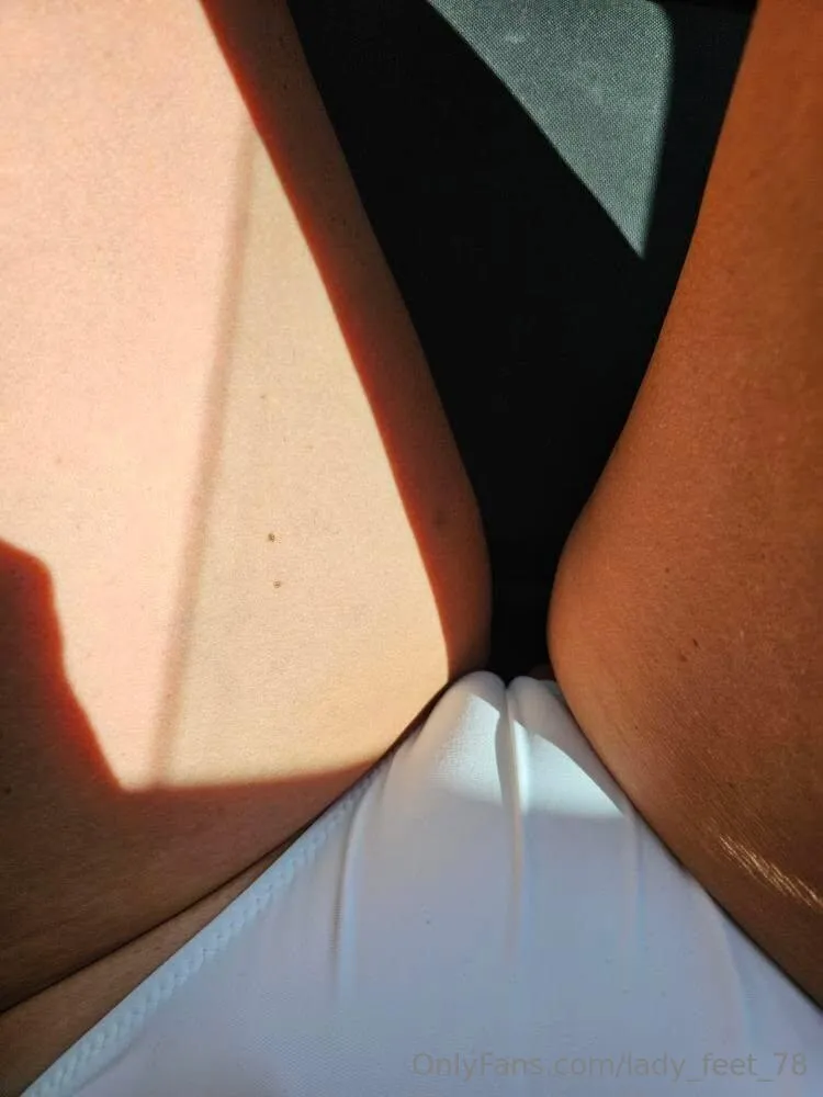 lady_feet_78