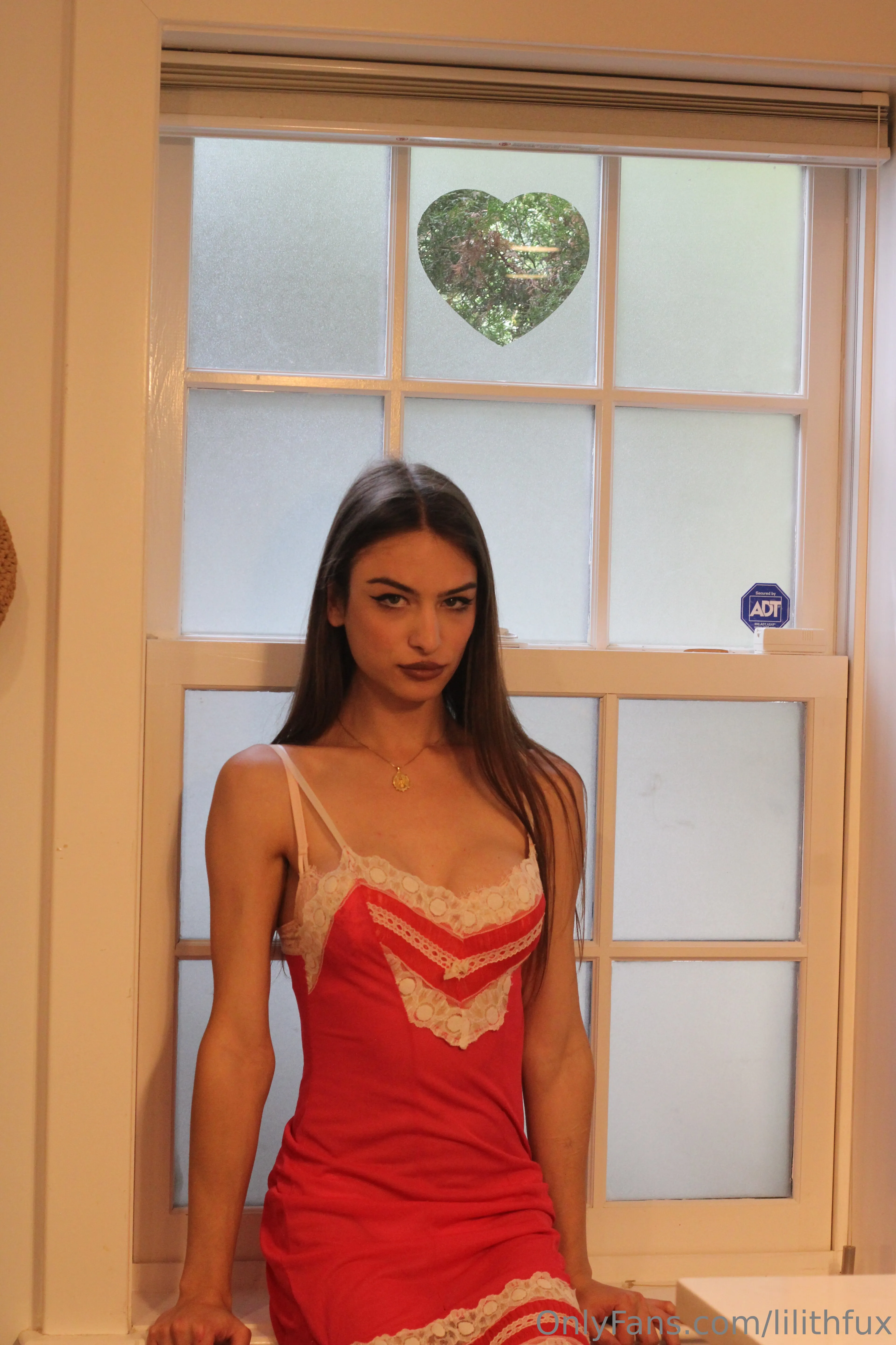 𝔩𝔦𝔩𝔦𝔱𝔥 𝔣𝔲𝔵