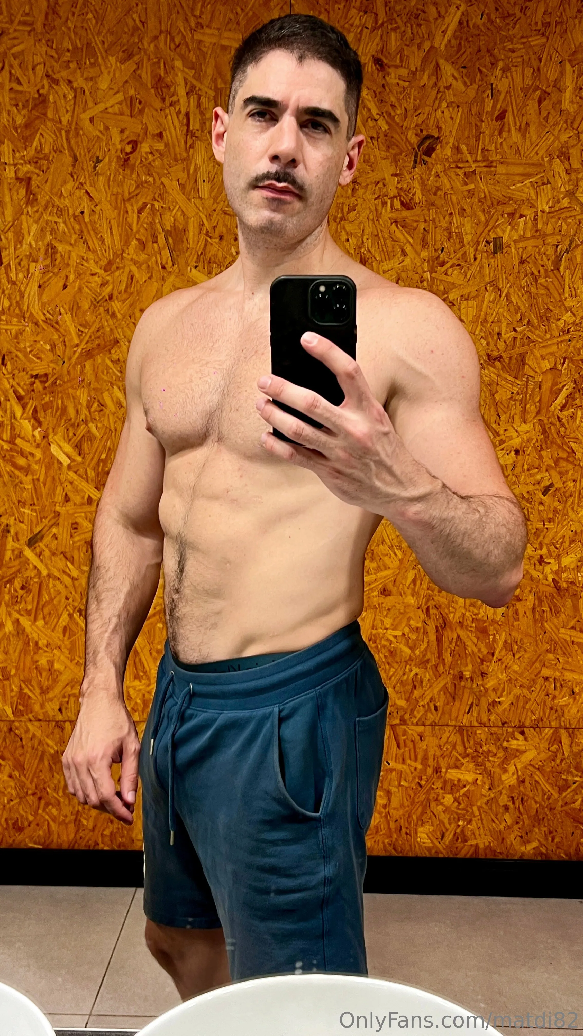 Nicolas Matthias FREE