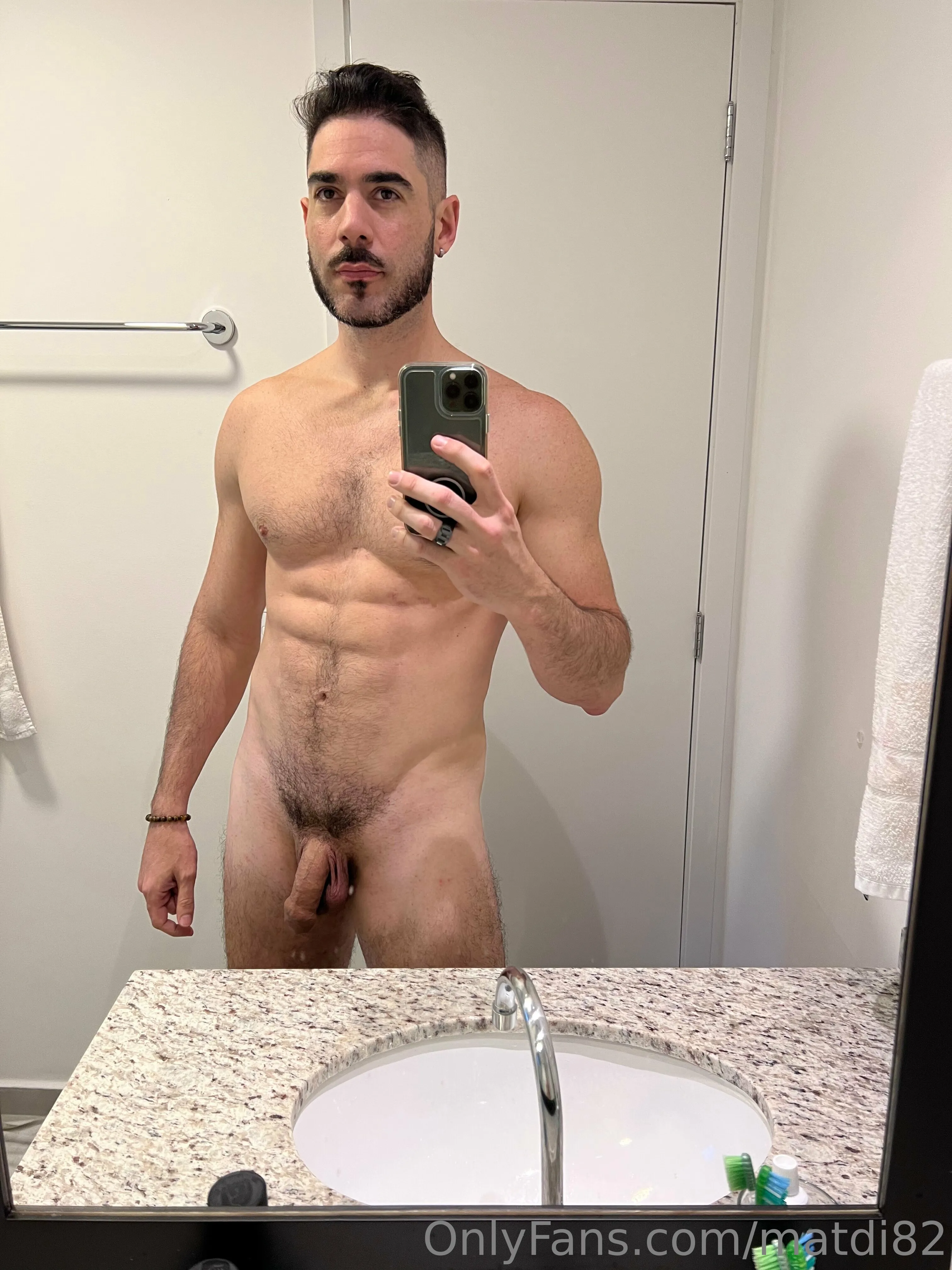 Nicolas Matthias FREE