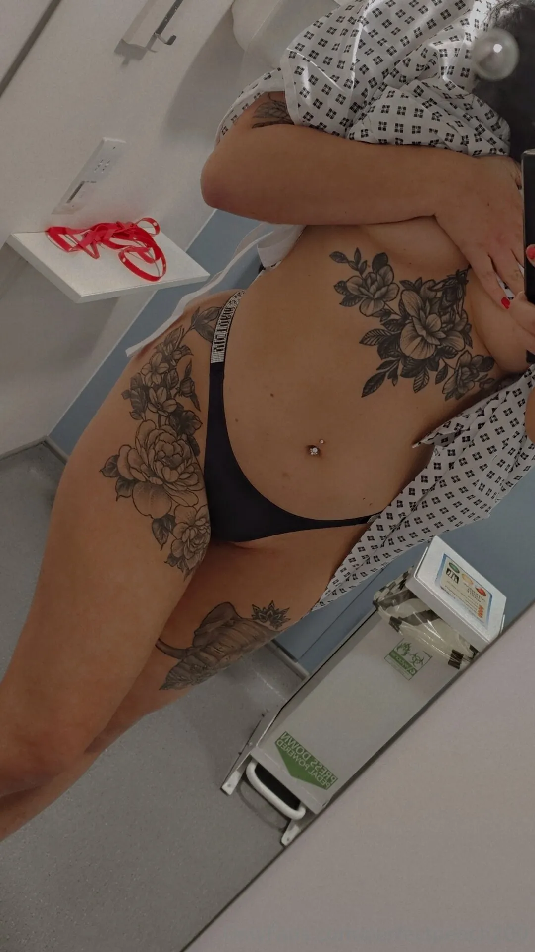 FREE OF 😈😈 Cassidy Peach