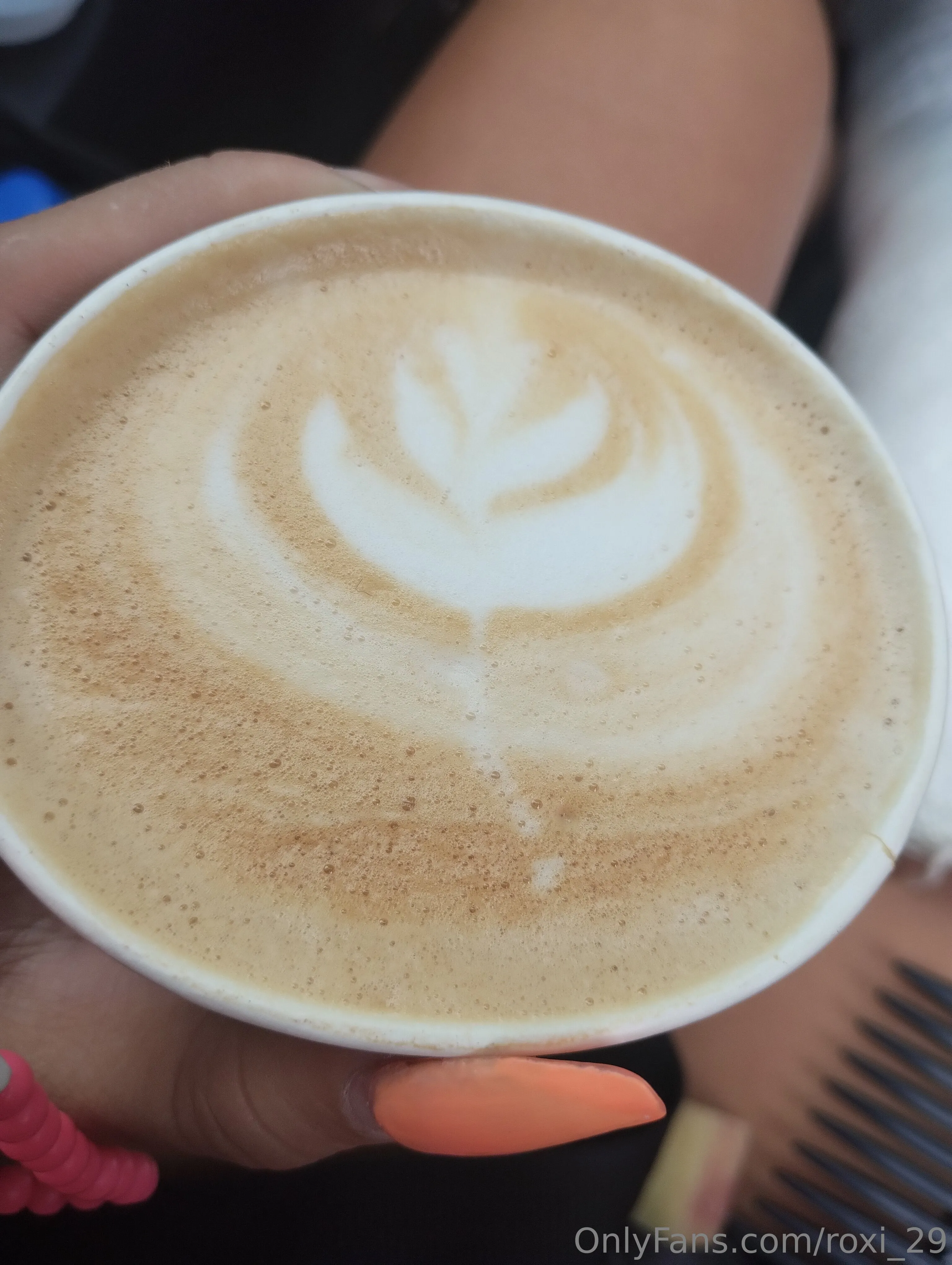 Roxi la Reyna de las Morenitas😍