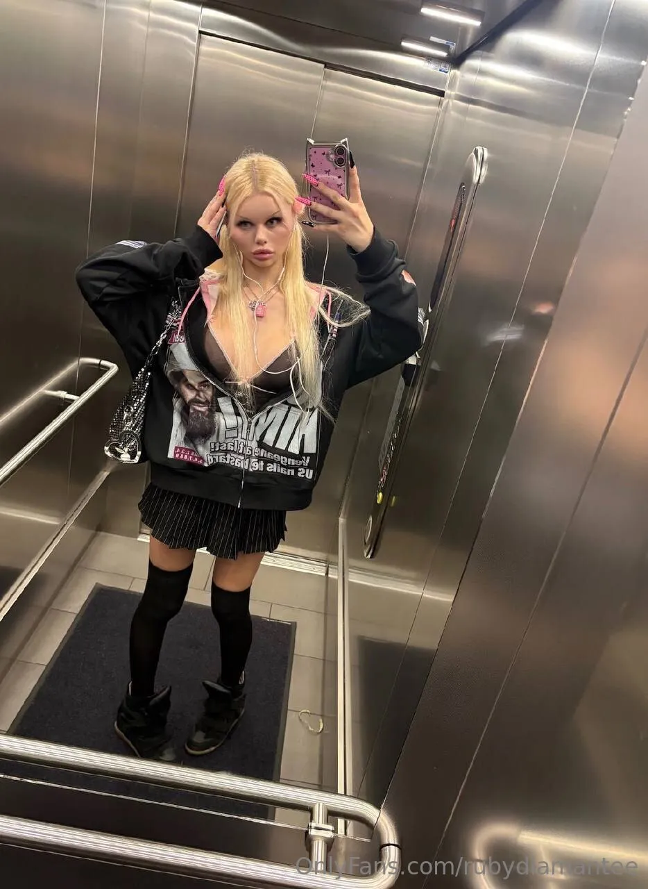 💜 𝑹𝒖𝒃𝒚 ⚧️ 𝐓𝐒 💜