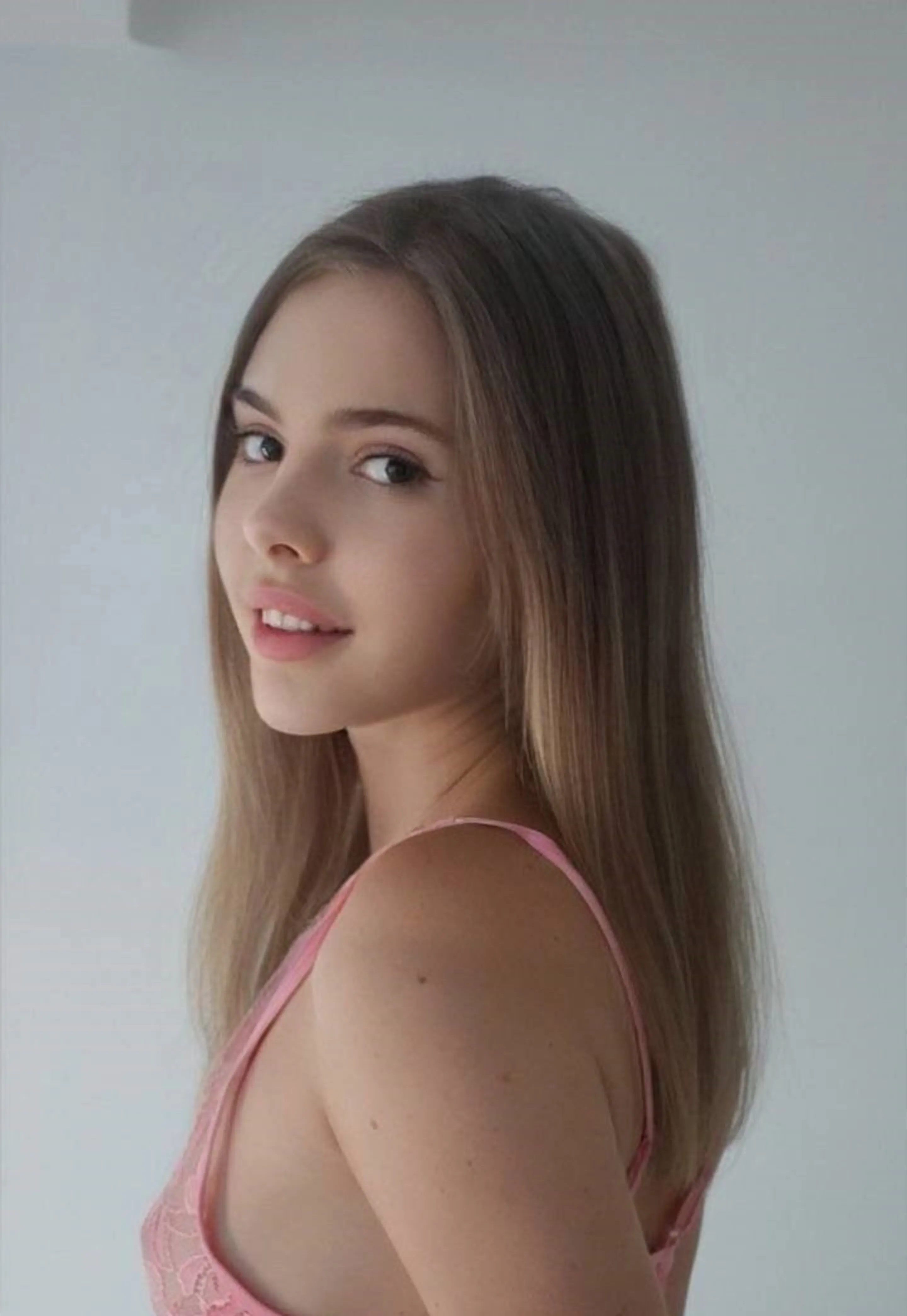 Pretty Kitty Eva 💗