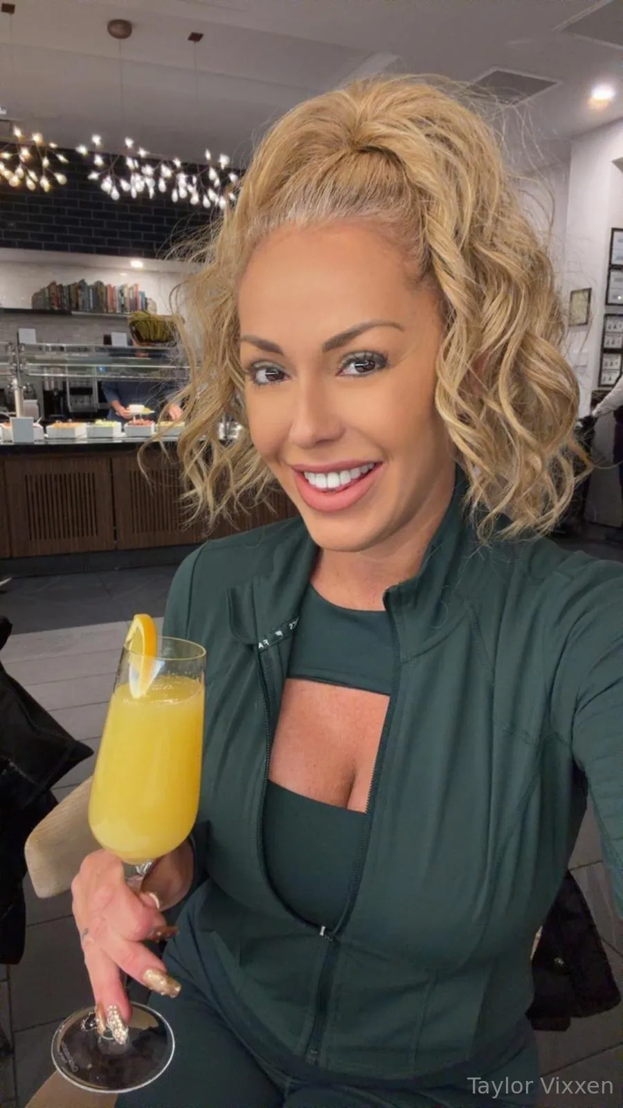 Taylor Vixxen