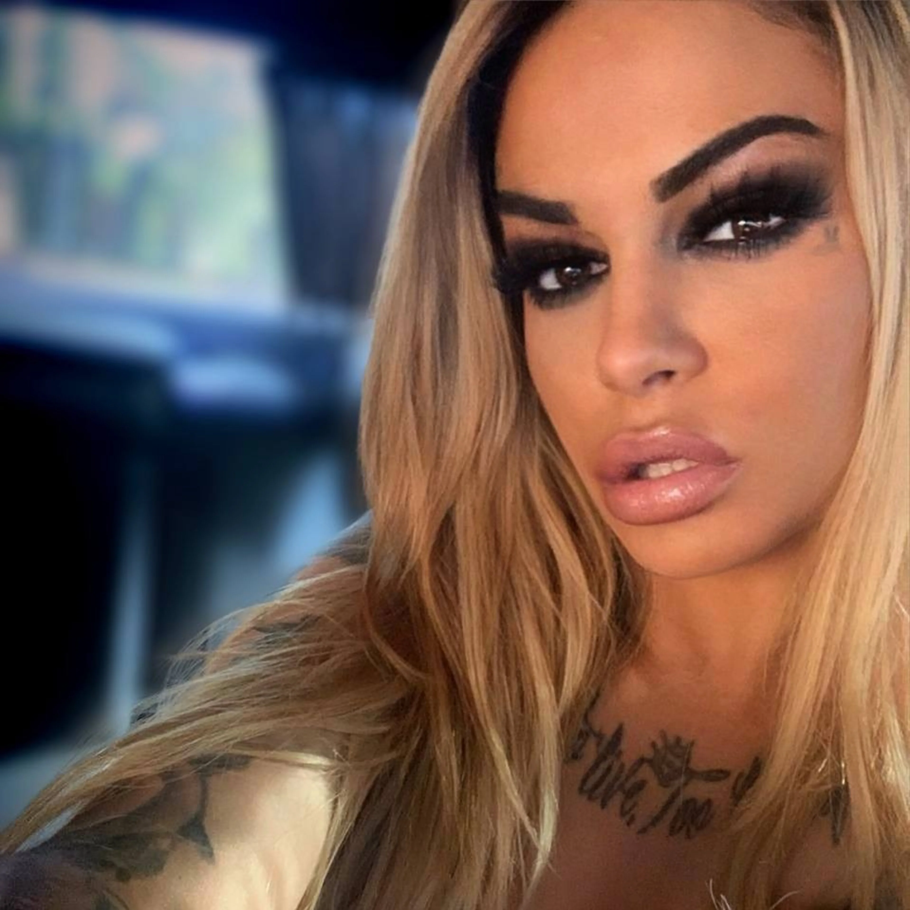 Angelina Valentine 💦